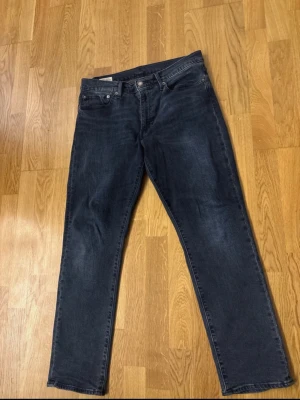 levis premium 511 - helt ny levis premium 511 jeans i storlek 34W 30L