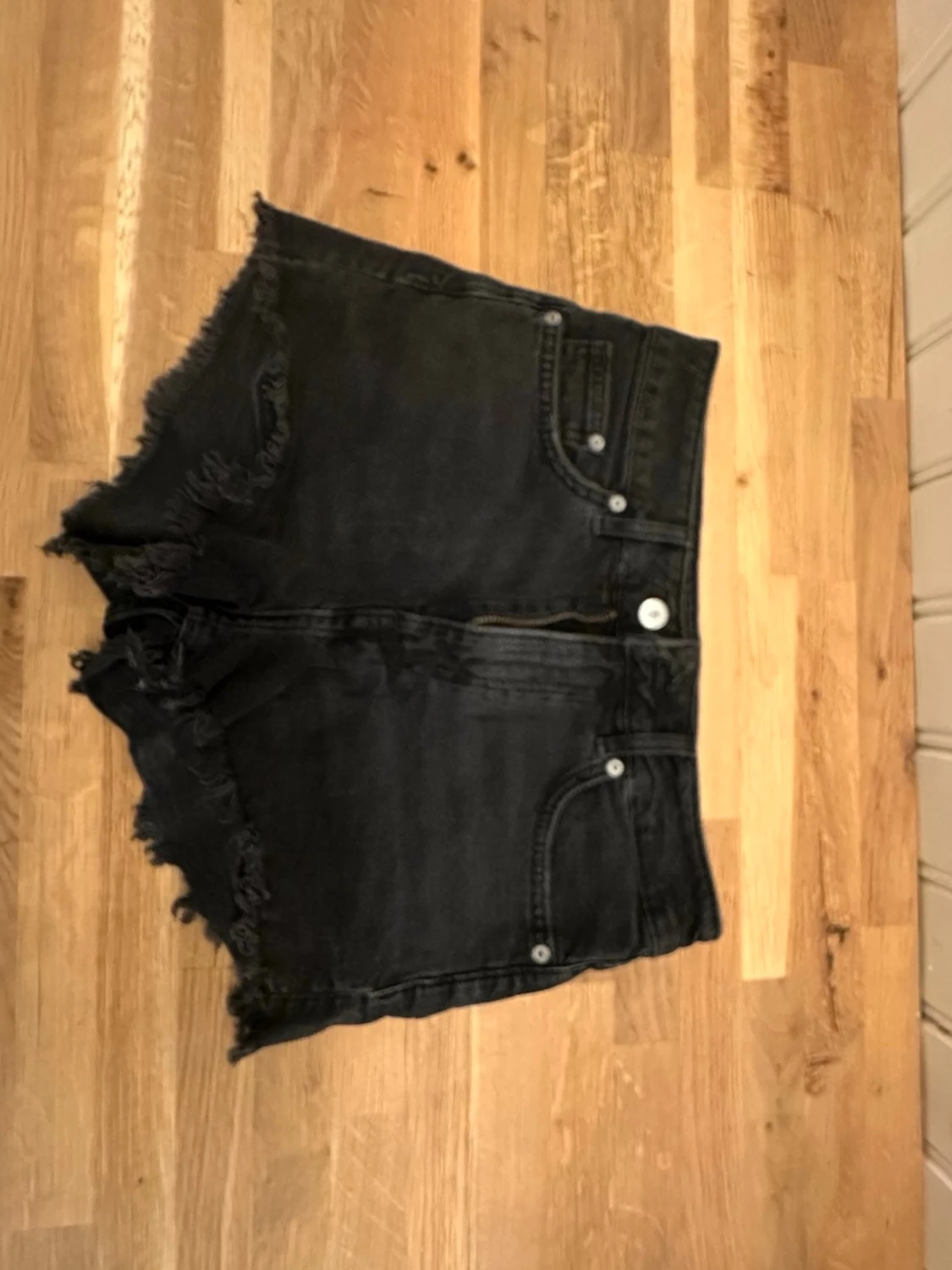 Svarta jeansshorts