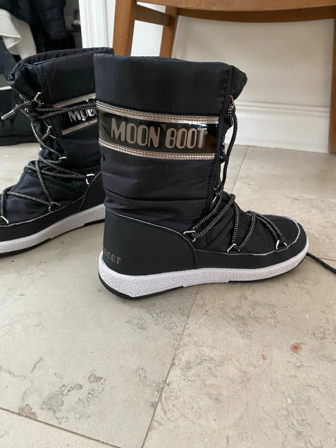 Svarta Moon Boot med snörning - 2