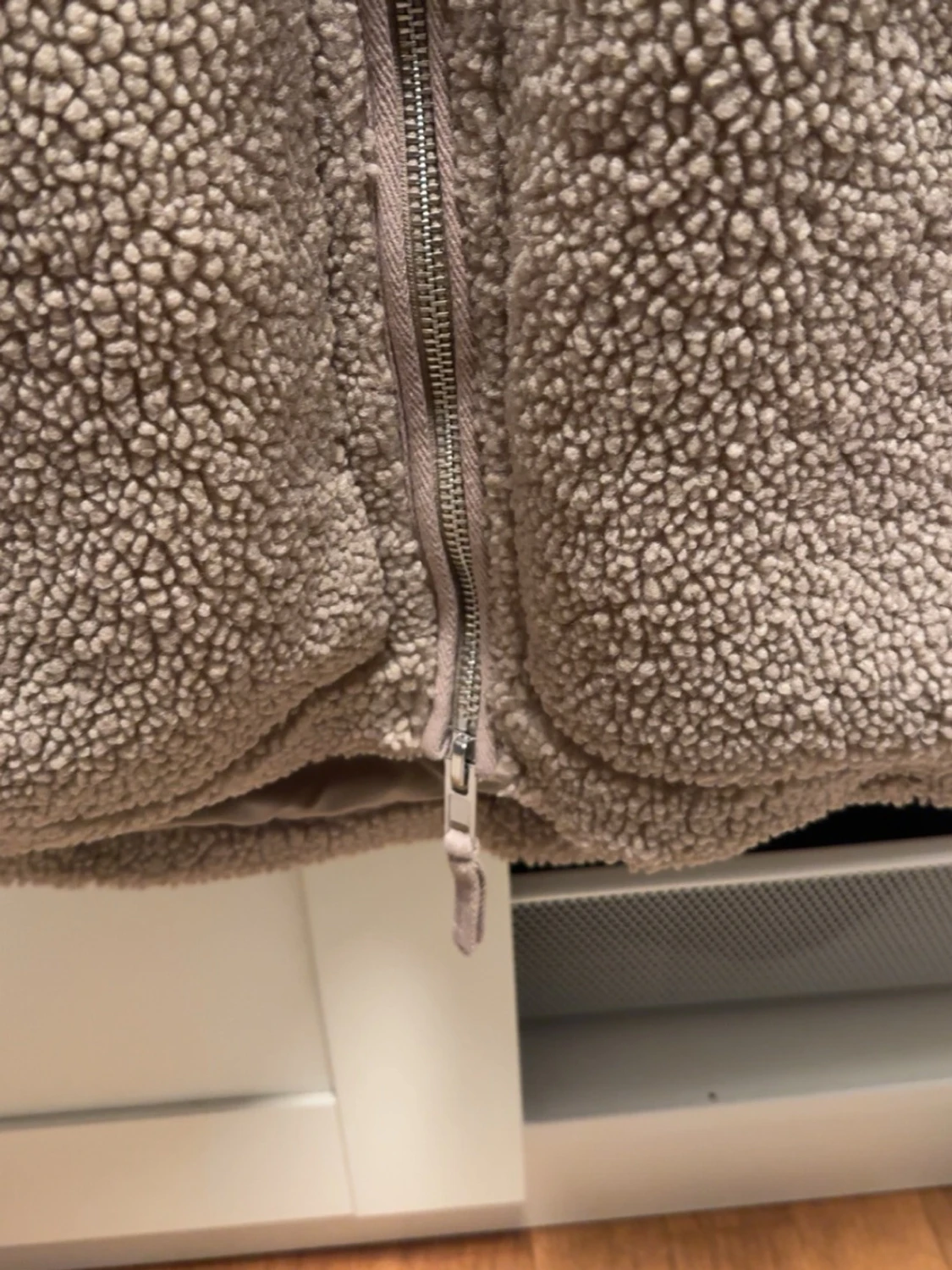 Beige teddyjacka med dragkedja - 4