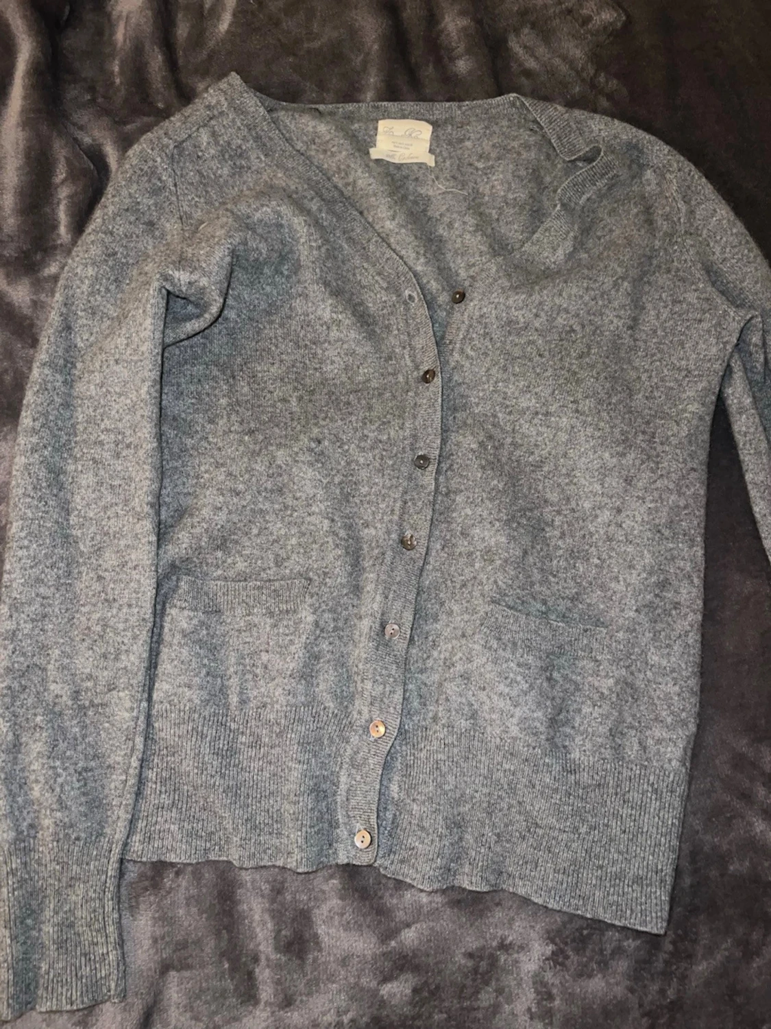 Grå kofta i 100% kashmir 