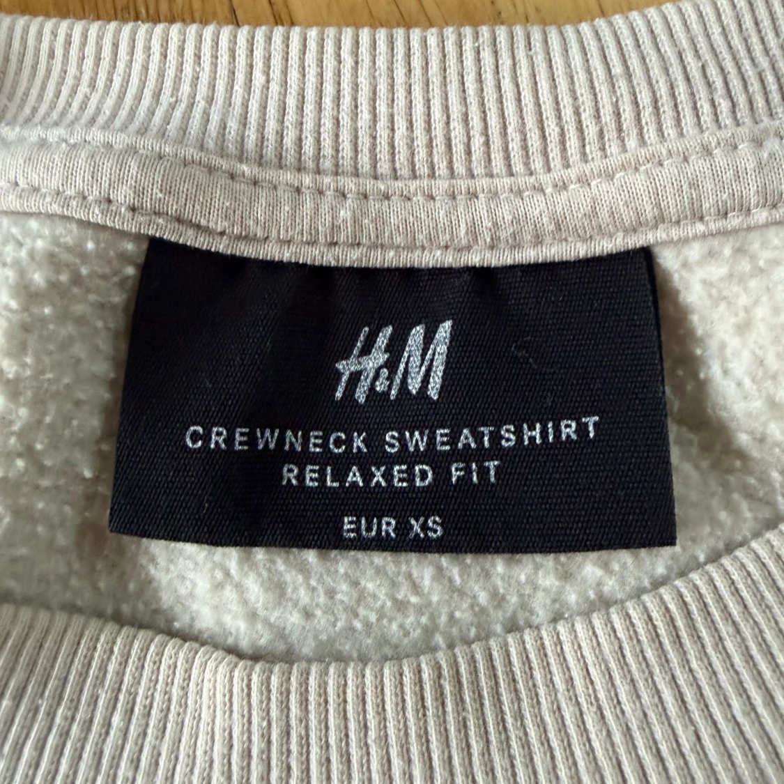 Blå och beige crewneck från H&M - 2