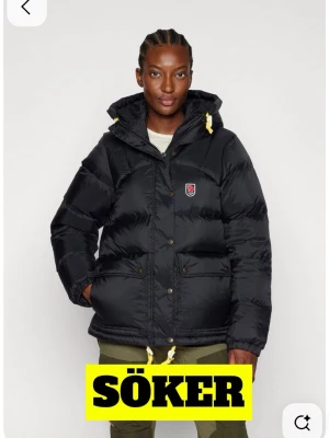 Fjällräven jacka - Söker en fjällräven jacka i modellen EXPEDITION DOWN! Storlek xs eller s💞 Helst svart men blå skulle också funka. Skriv ifall ni säljer