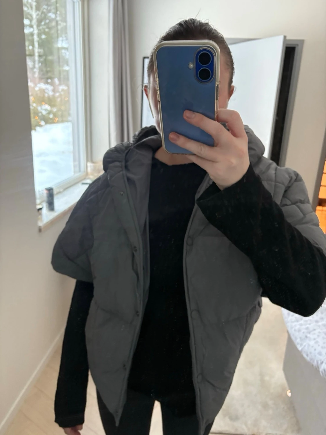 Grå oversized dunväst med krage