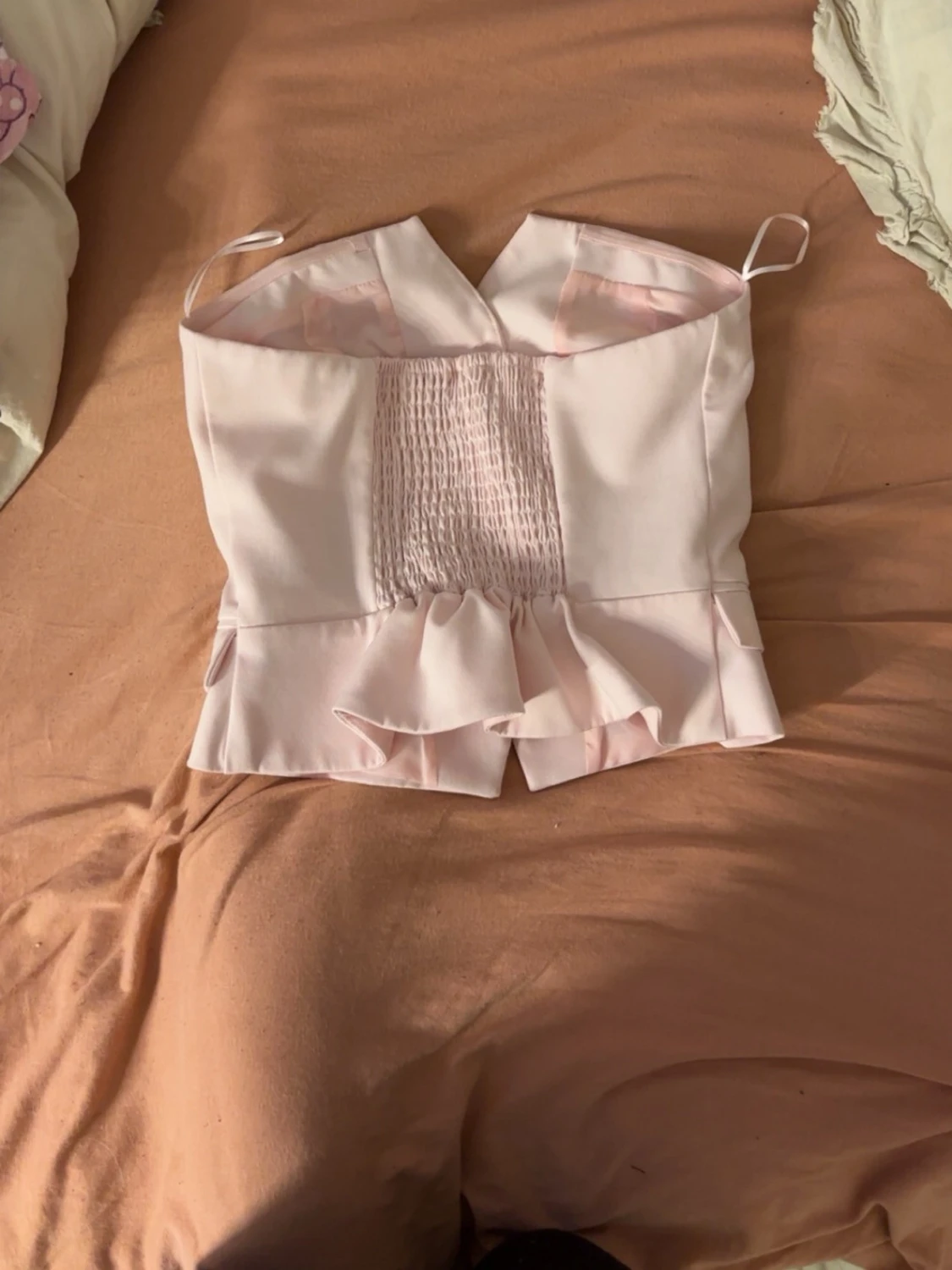 Ljusrosa croppad topp med knappar - 1