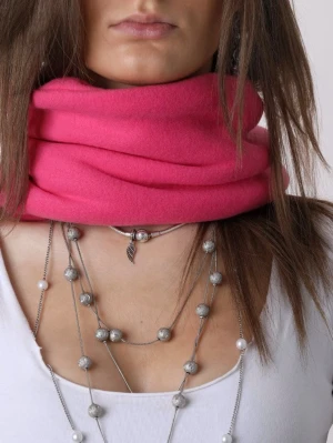 Buff - TOKYO - Jättefin, varm och skön buff i en skrikrosa färg! Buffen är i polarfleece och är sydd för hand. Passar perfekt för lite kyligare dagar! Vid frågor eller funderingar är det bara att skicka ett meddelande!