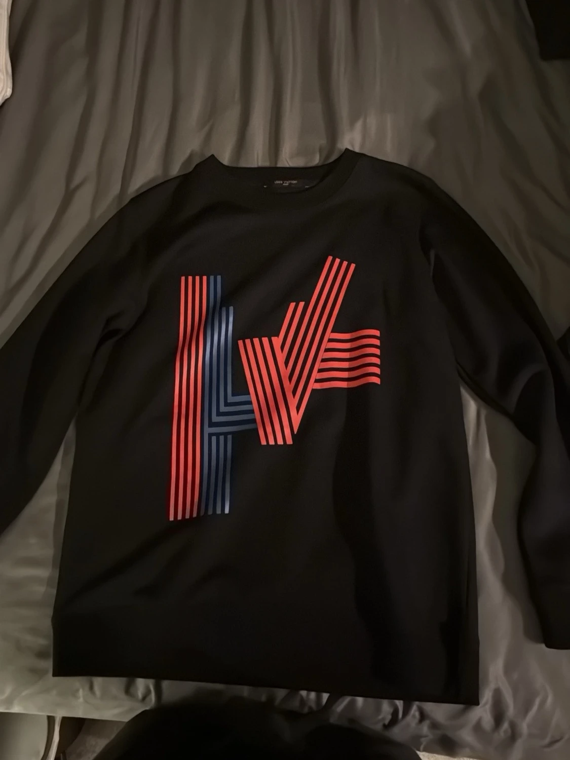 Svart Louis Vuitton sweatshirt