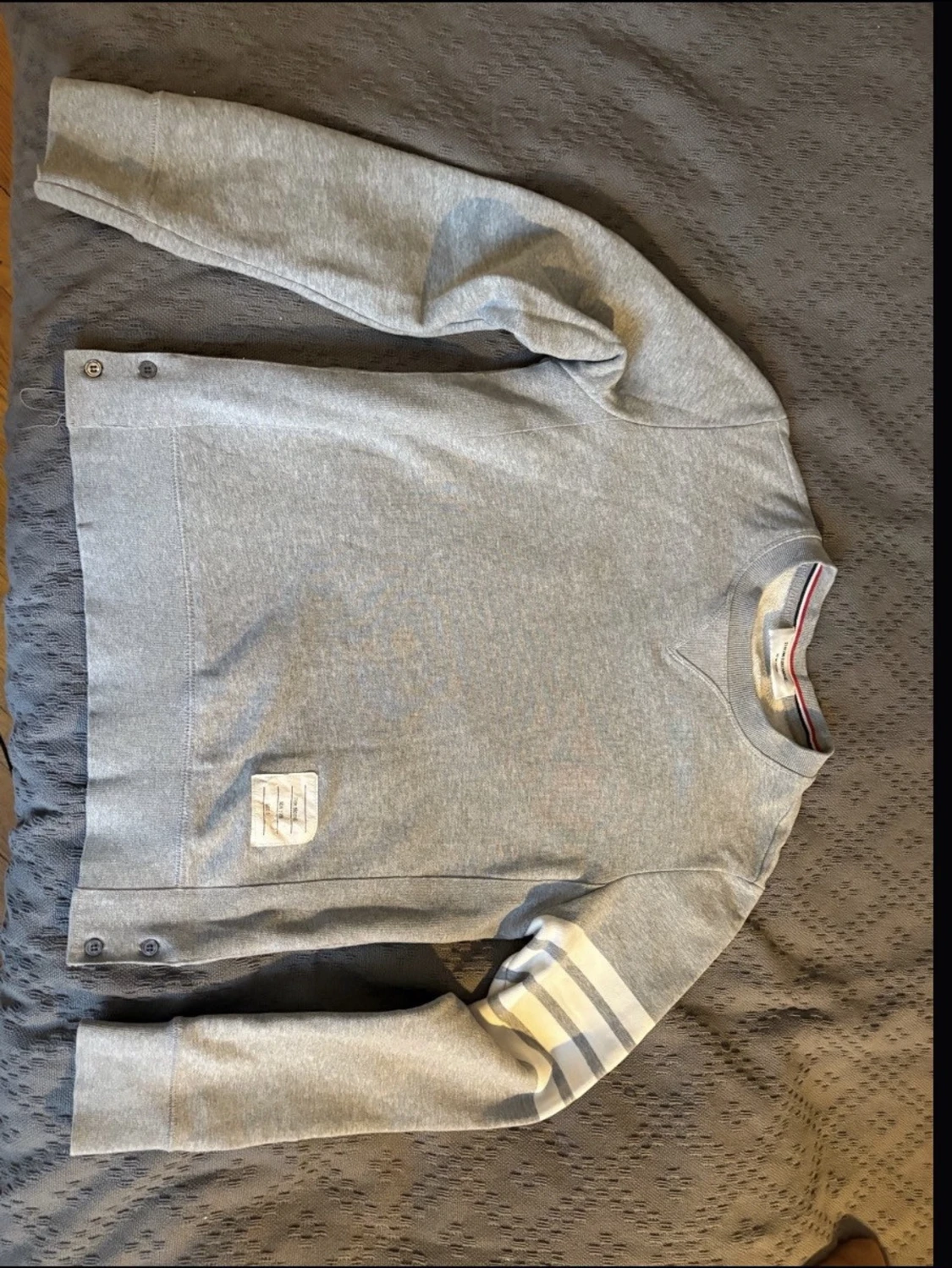Grå sweatshirt från Thom Browne