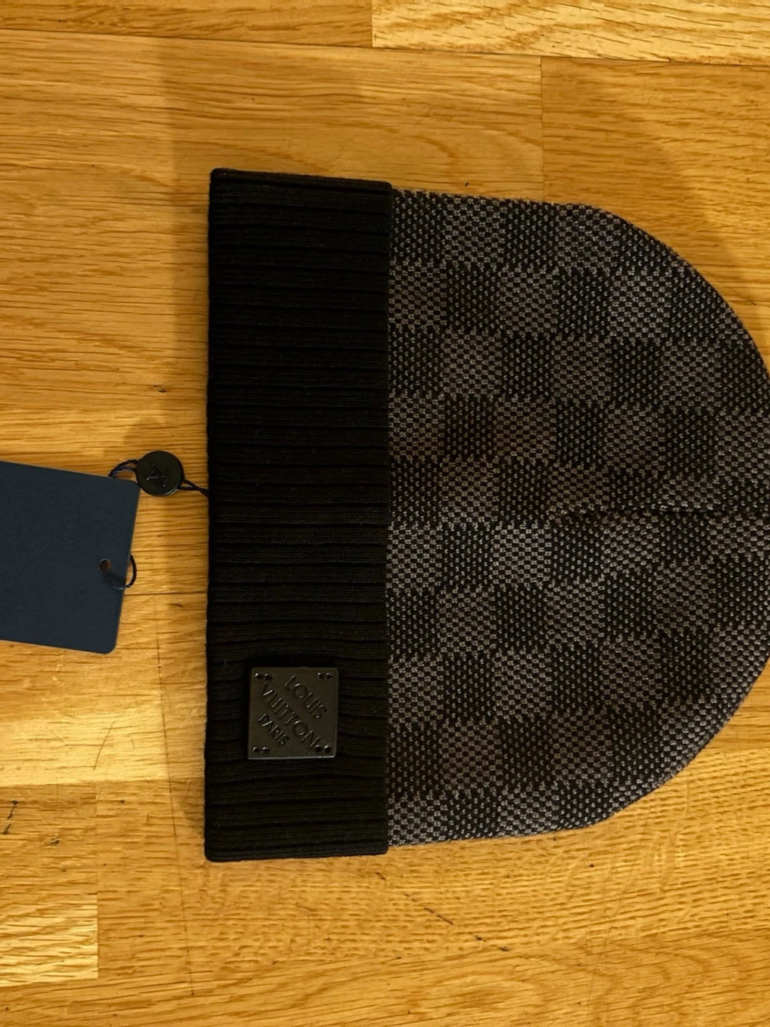 Louis Vuitton rutmönstrad mössa