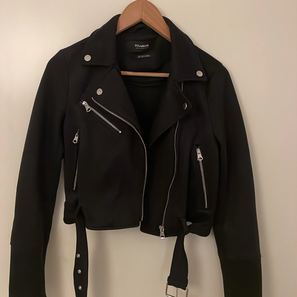 Svart mocka jacka från Pull&Bear