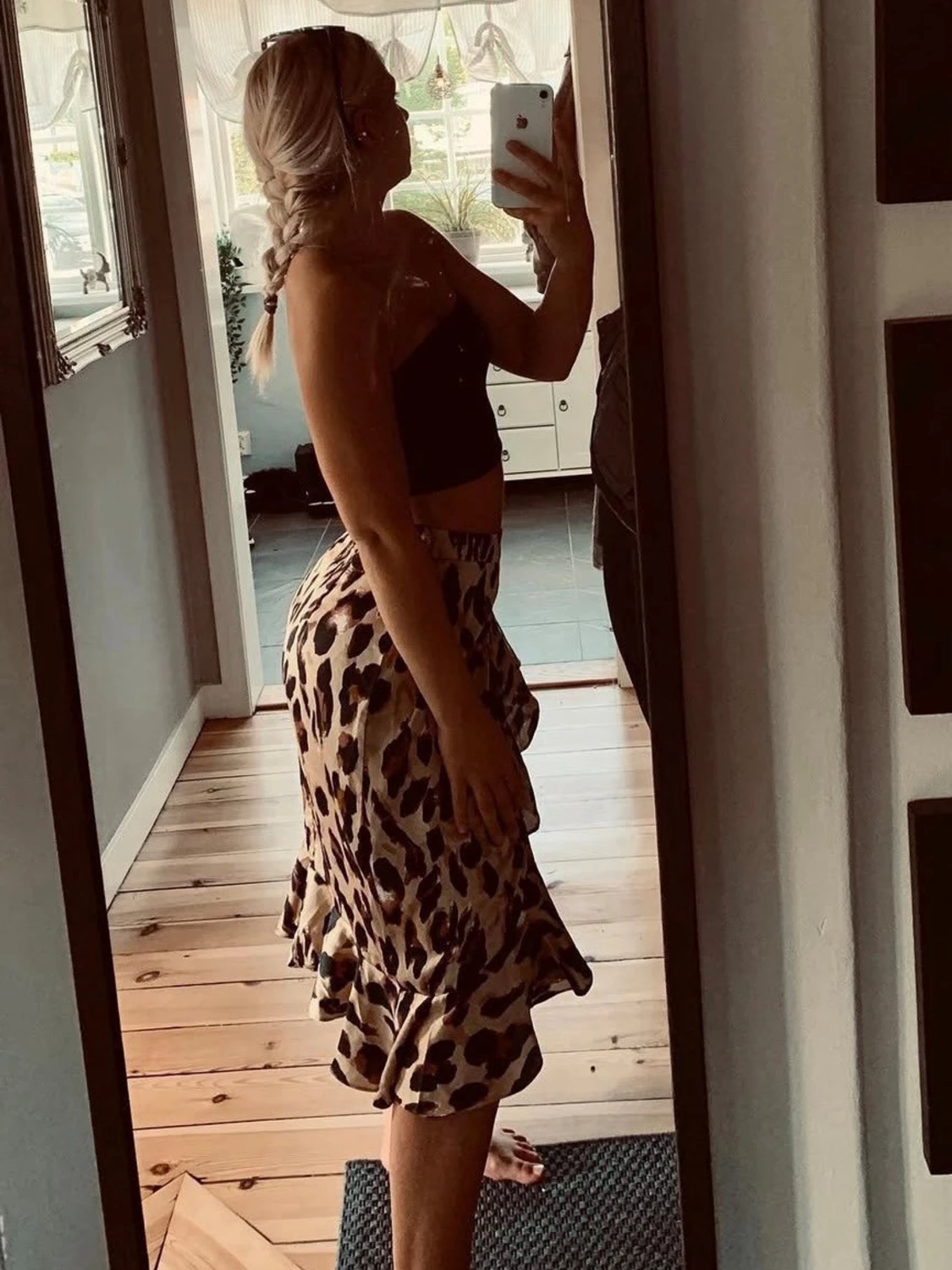 Leopardmönstrad omlottkjol med volang - 1