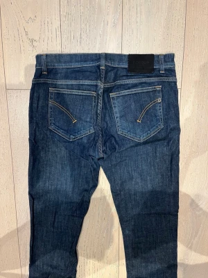 Dondup jeans - Skick: 9/10 | modell: Travis | size lables är borta men sitter som 31