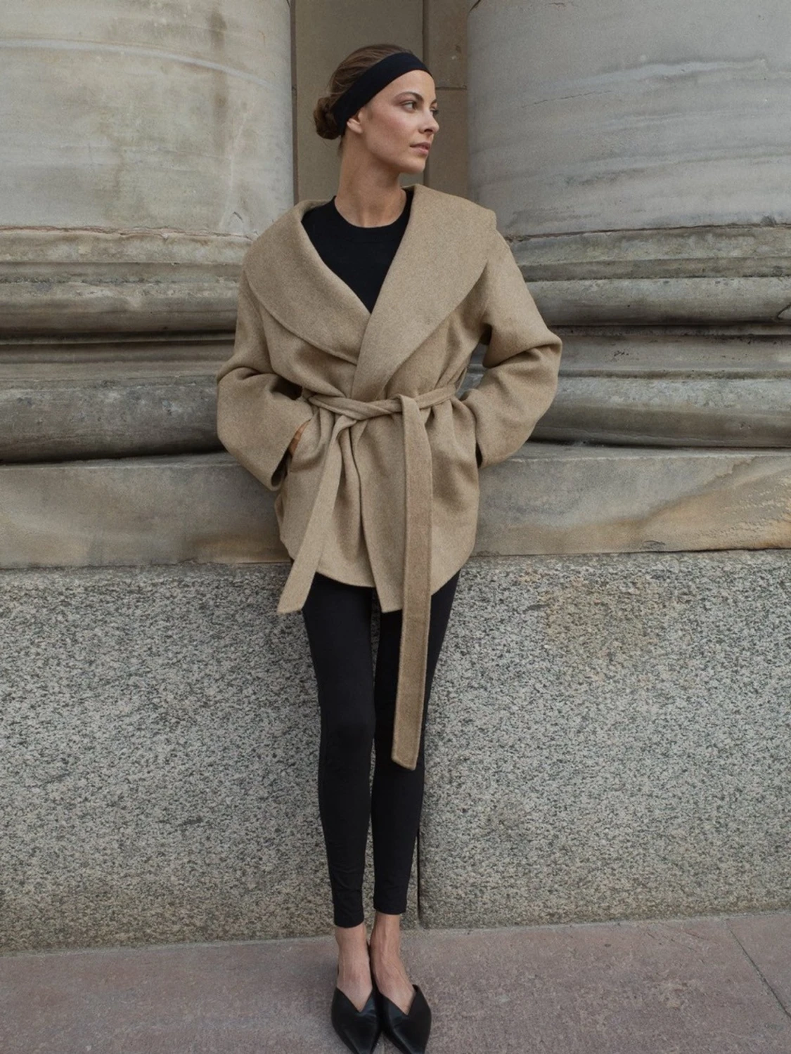 Beige omlottkappa med bälte - 2