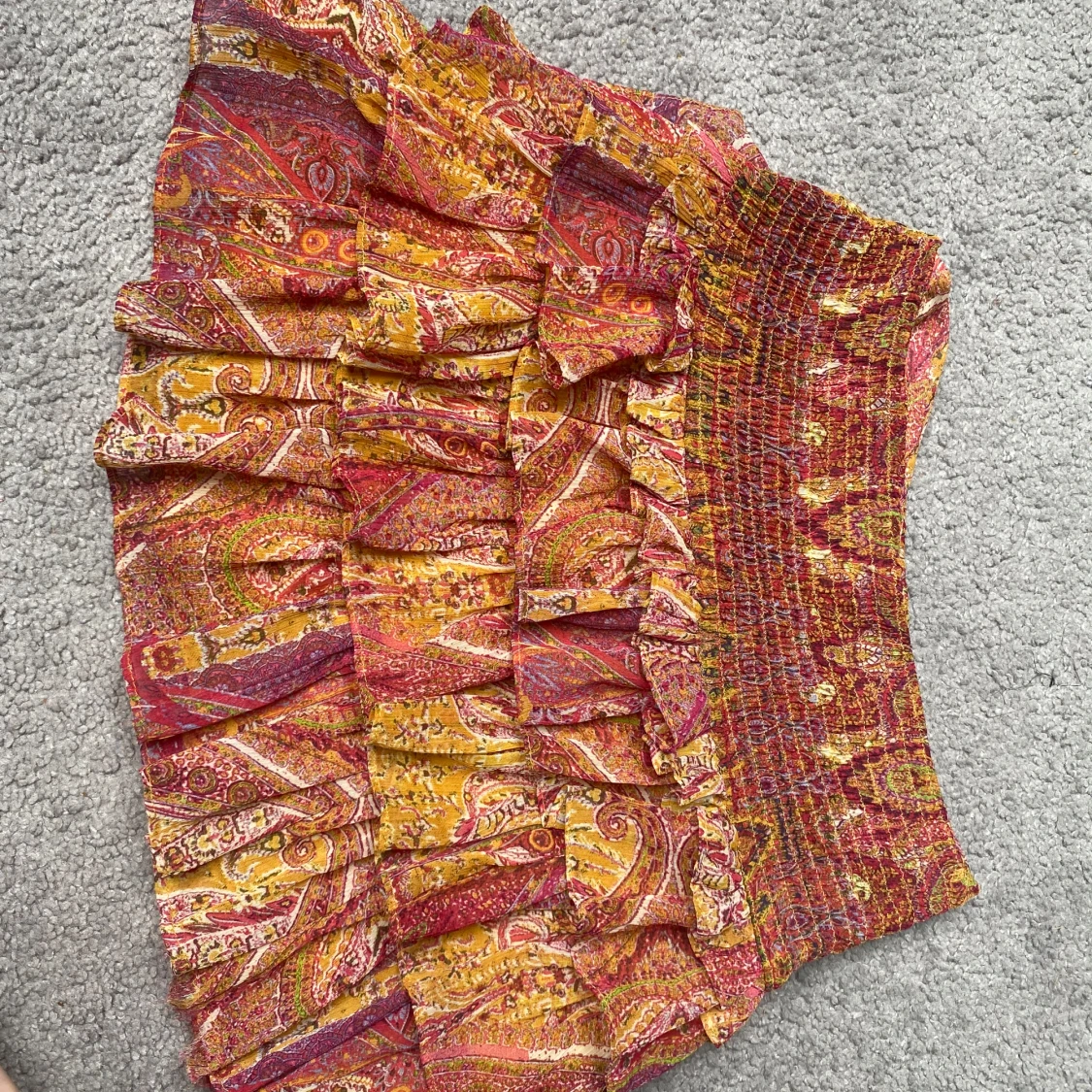 Färgglad volangkjol från Zara