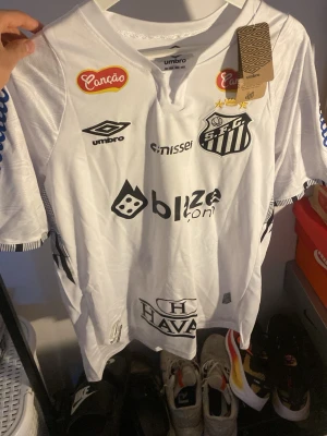 Neymar Santos - Sitter som M. Skriv privat för mer.