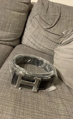 Bälte - Dm vid intresse..