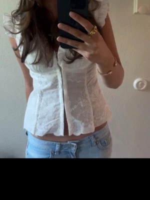 Vit söt topp - Suppperfin men använder inte. Köpt second hand 💕