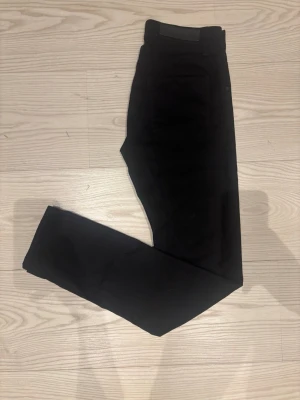 Tiger of sweden jeans - Riktigt goa Tiger Of Sweden jeans | Modell: Rocky | Skick: 9,5/10 | Storlek: W32 L34 | Inga defekter 🙌 | Hör av er vid minsta fundering 