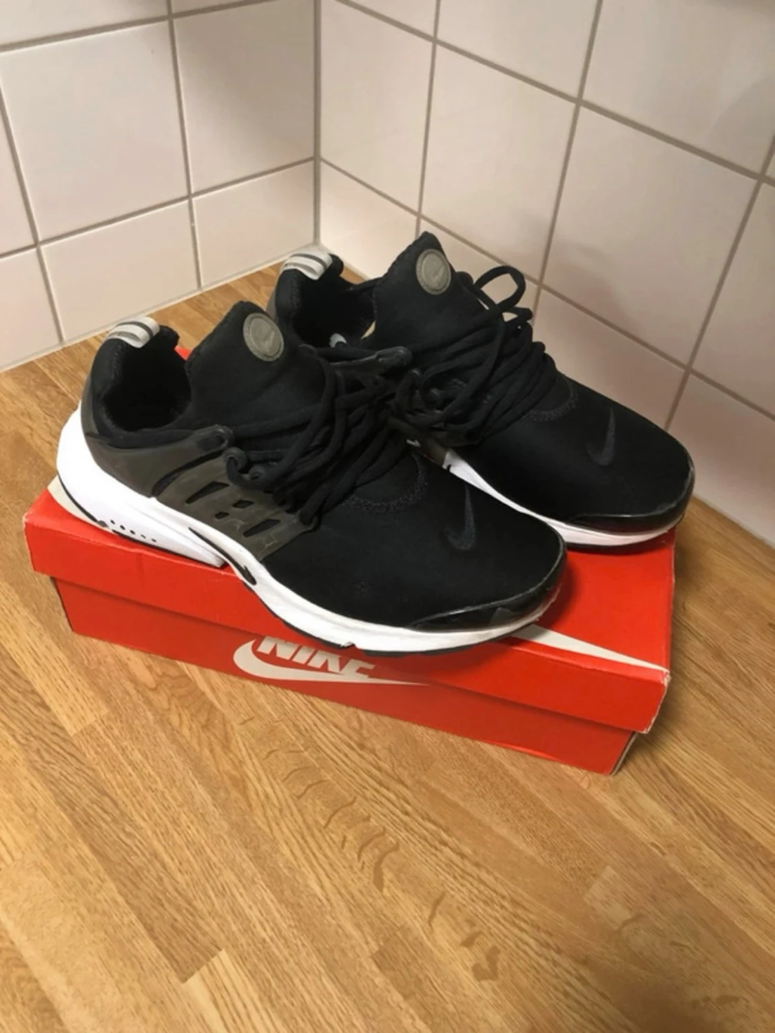 Nike Presto svarta sneakers - svart -  EUR 42,5 - 4