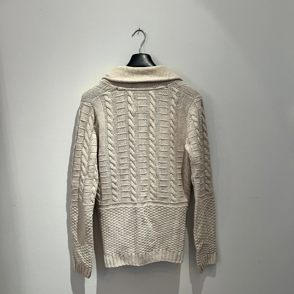 Beige stickad kofta från edc ESPRIT - 1