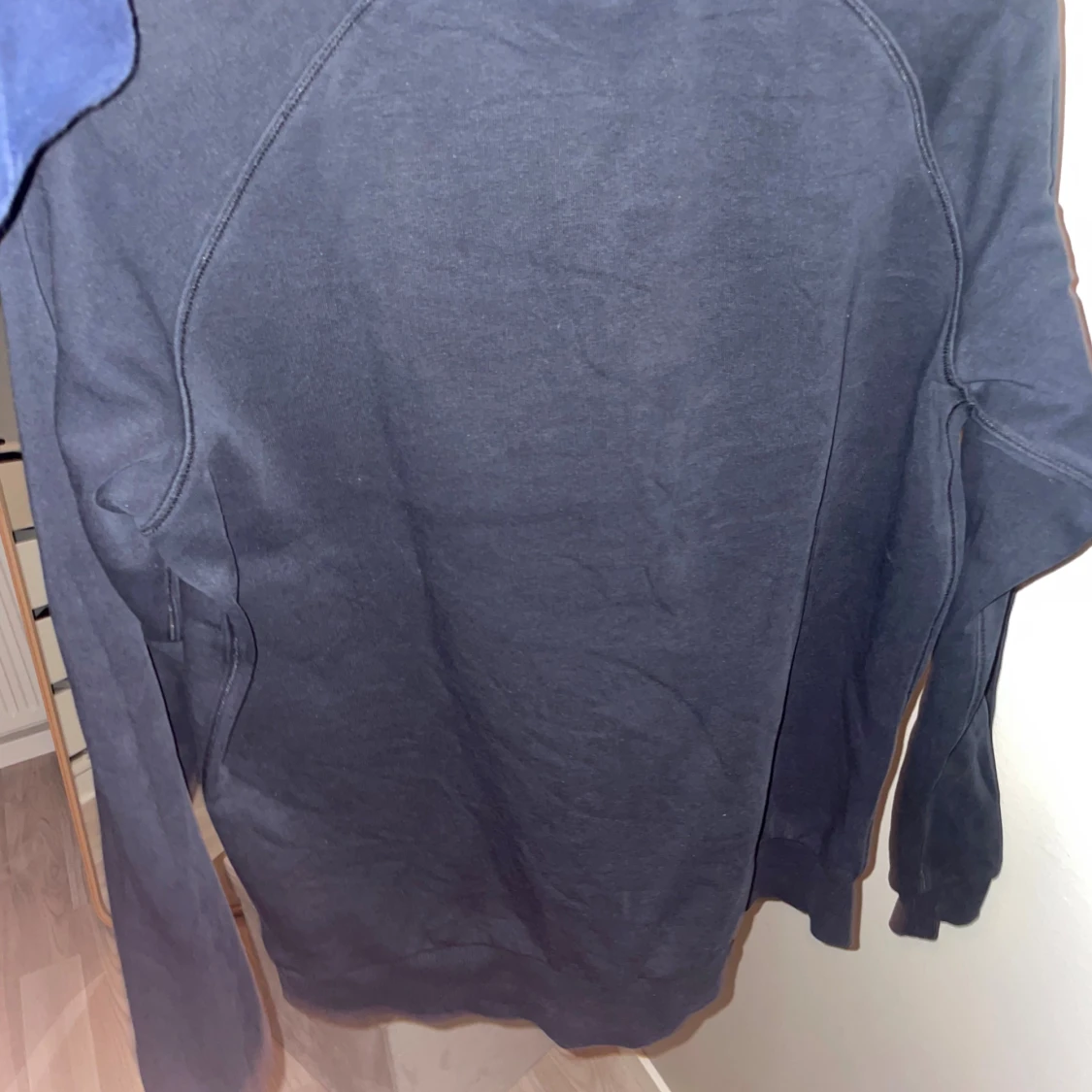 Mörkblå Peak Performance sweatshirt M - 3