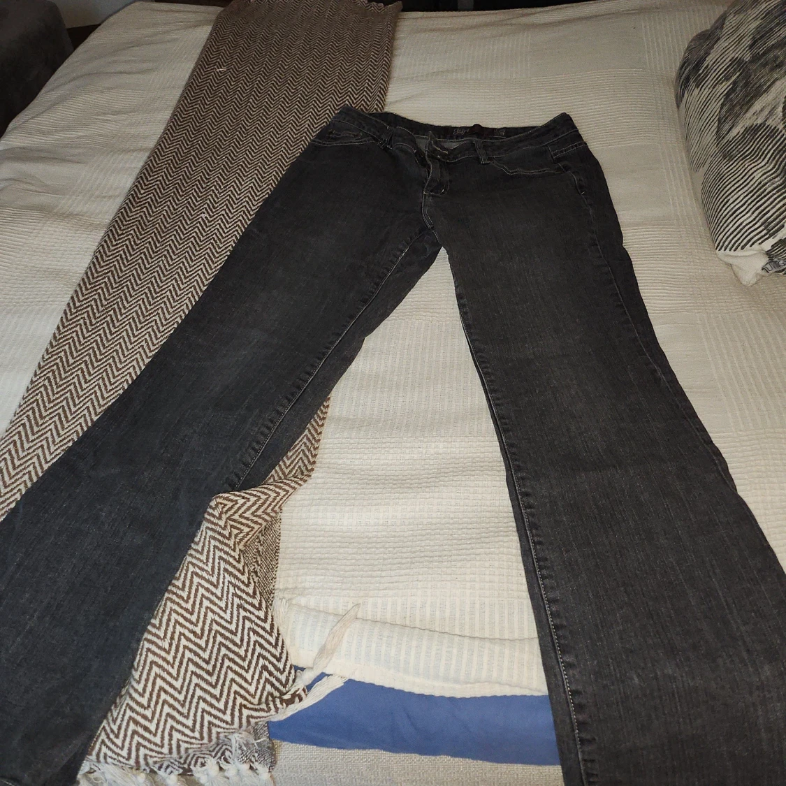 Grå bootcut jeans från Jsfn Denim