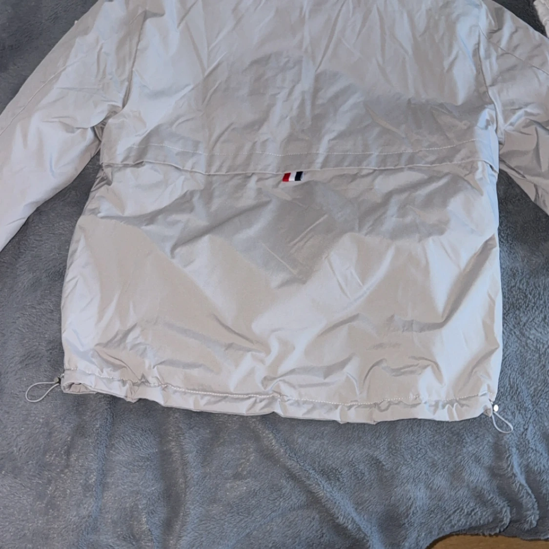 Grå vindjacka från Moncler - 1