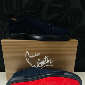 Christian Louboutin  - Helt nya blåa christia Louboutin har aldrig andvänds