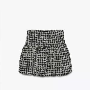 Zara kjol - Fin kjol från Zara. Använd två gånger. Stolek s. 