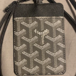 Korthållare - Korthållare aldrig använd ba suttit hemma pris kan diskuteras vid snabb affär