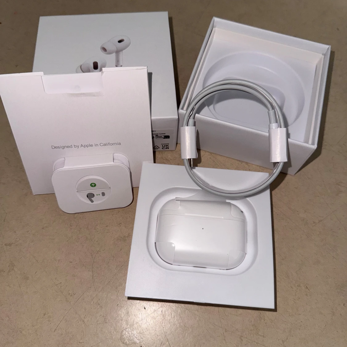 AirPods Pro (2nd generation) with MagSafe Charging Case (USB-C) - 2