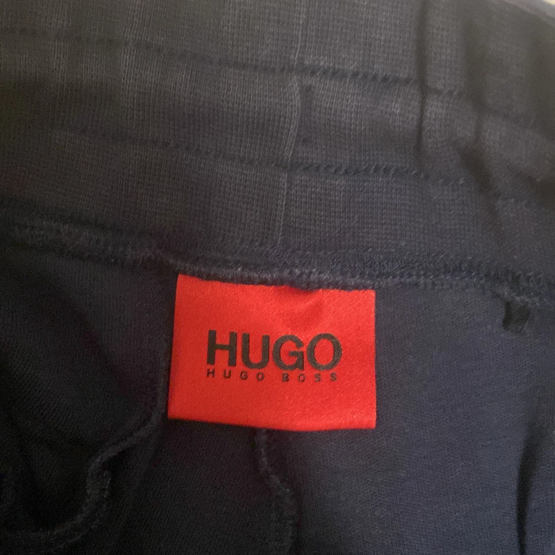 Mörkblå mjukisbyxor från Hugo Boss - 3