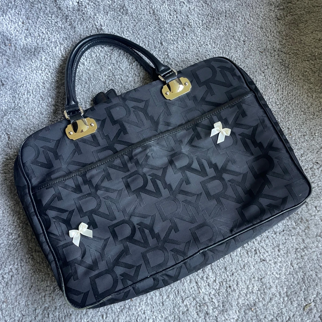 Svart datorväska från DKNY - 1