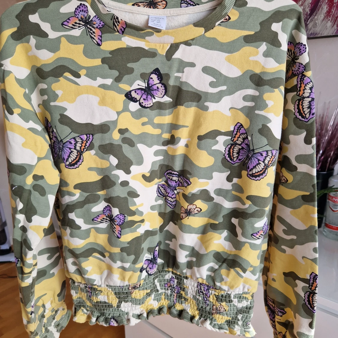 Camouflage tröja med fjärilar Lindex - 1