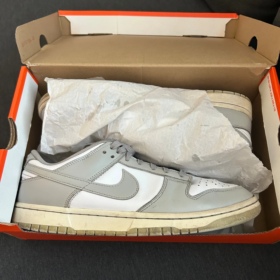 Nike grey frogs i grått och vitt (nypris 1499kr) - 1