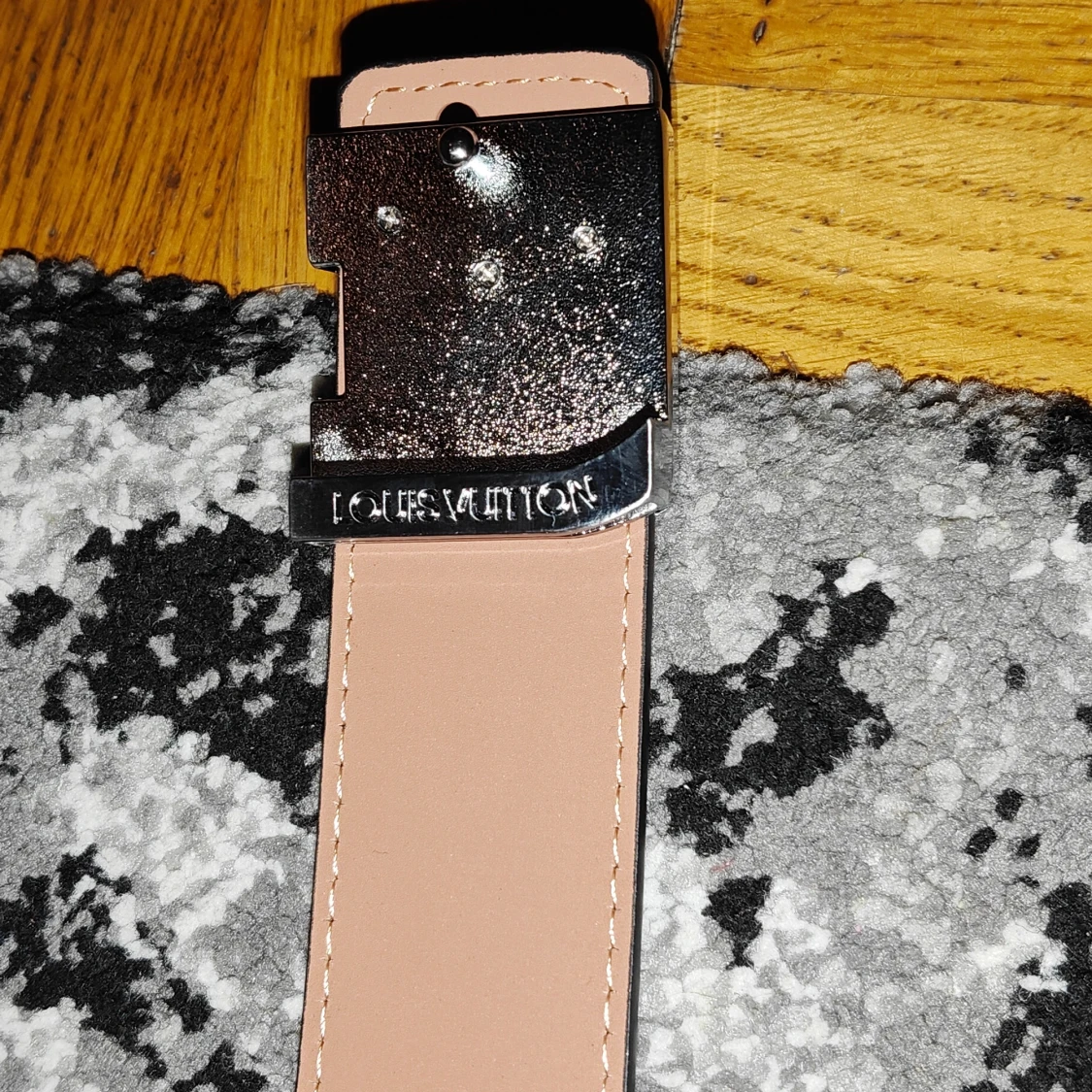 Fint svart bälte  - 2