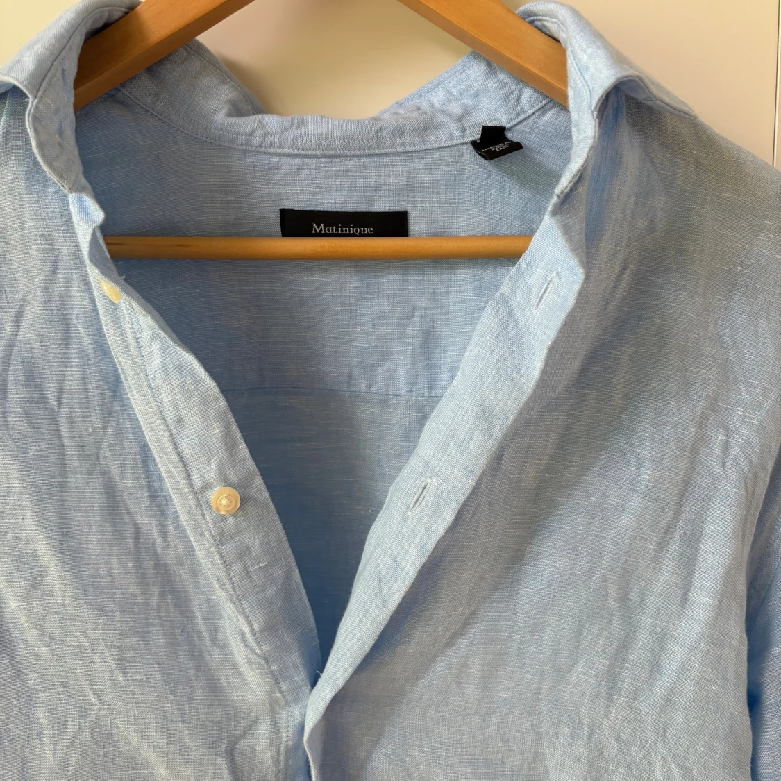 Ljusblå linneskjorta från Matinique - 1