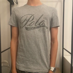Polo Ralph Lauren t shirt - Polo Ralph Lauren t shirt - storlek xs - skick 8/10 - killen på bilden är 173 - fler frågor? Kontakta mig 