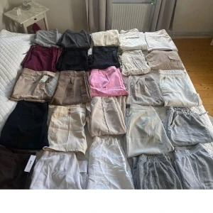 Stort paket med byxor  - Vissa byxor är nya med prislapp på❤️