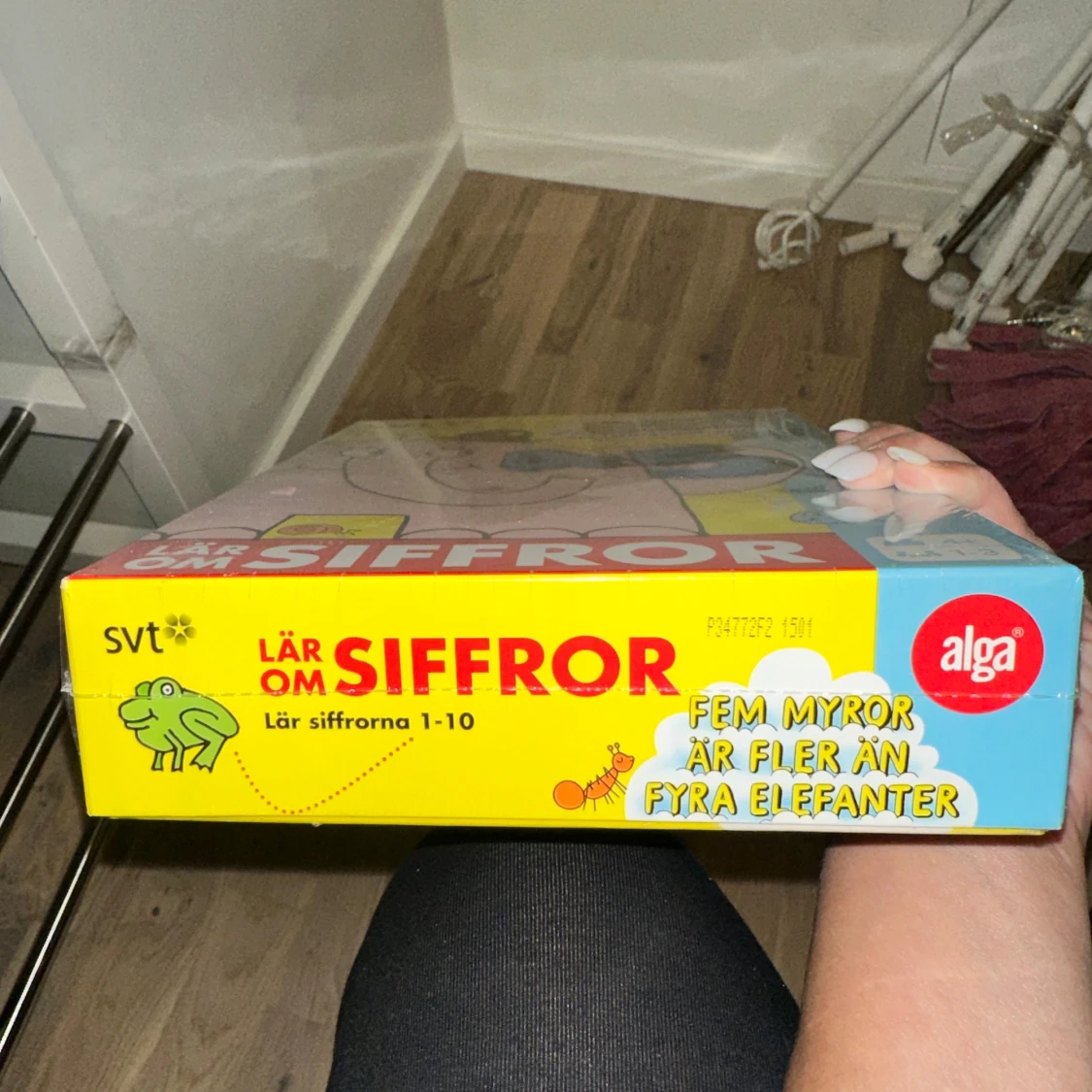 Lär om Siffror - Fem myror är fler än fyra elefanter - 1