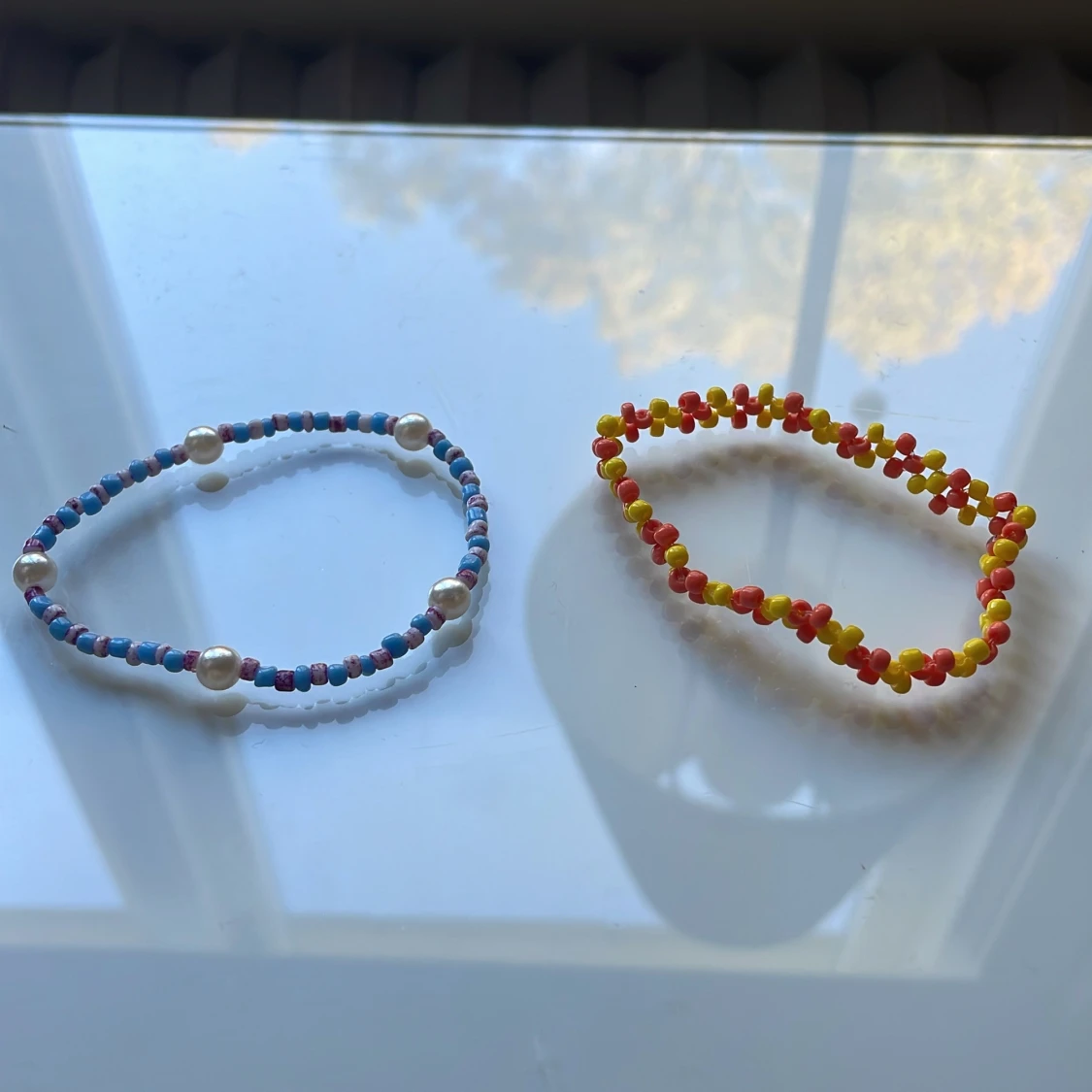 Färgglada pärlarmband i olika stilar - 2