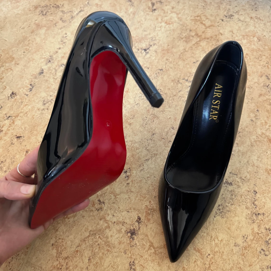 Svarta klackskor - 2