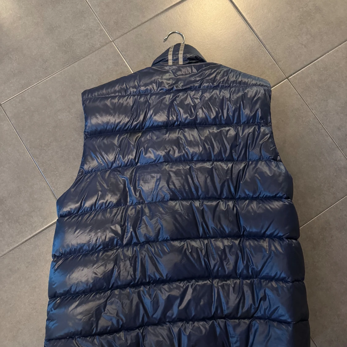 Mörkblå dunväst från Canada Goose - 1