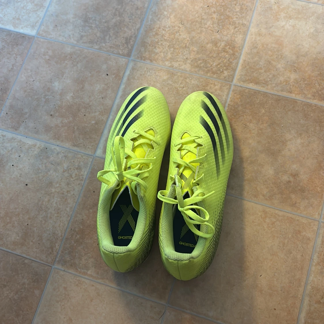 Adidas X Ghosted.4 gula fotbollsskor - 2