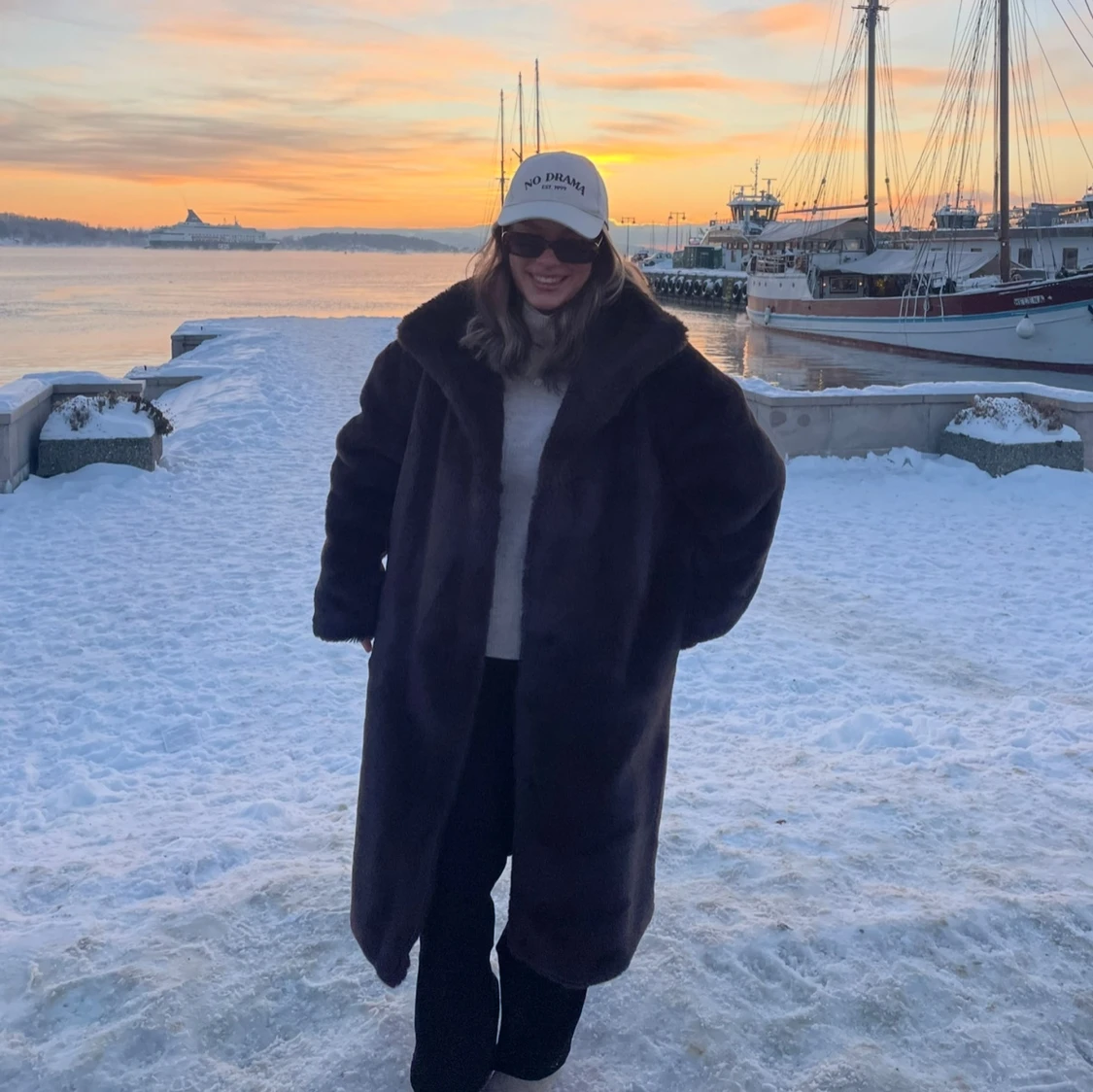 Mörkbrun pälsjacka med oversized passform - 2