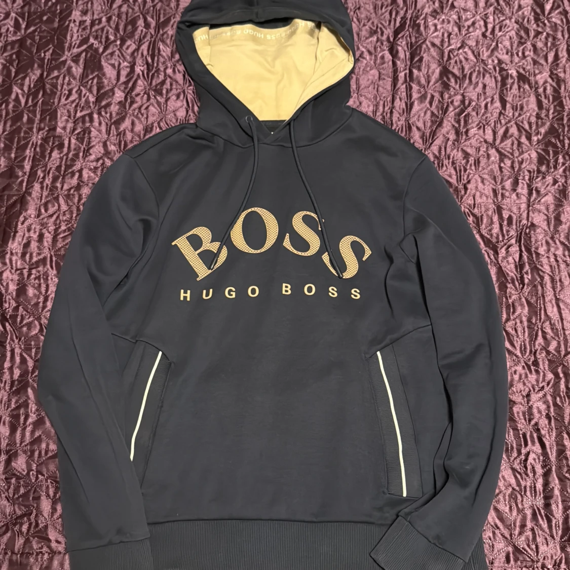 Mörkblå hoodie från Hugo Boss - 1