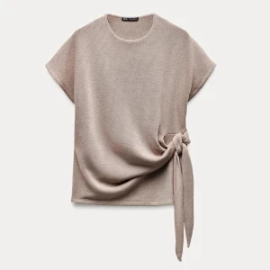 Zara topp med knyte - Snygg tröja från Zara! Säljer även i grå☺️☺️💖🫰🏻