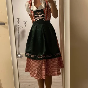Oktoberfest klänning  - Perfekt skick 