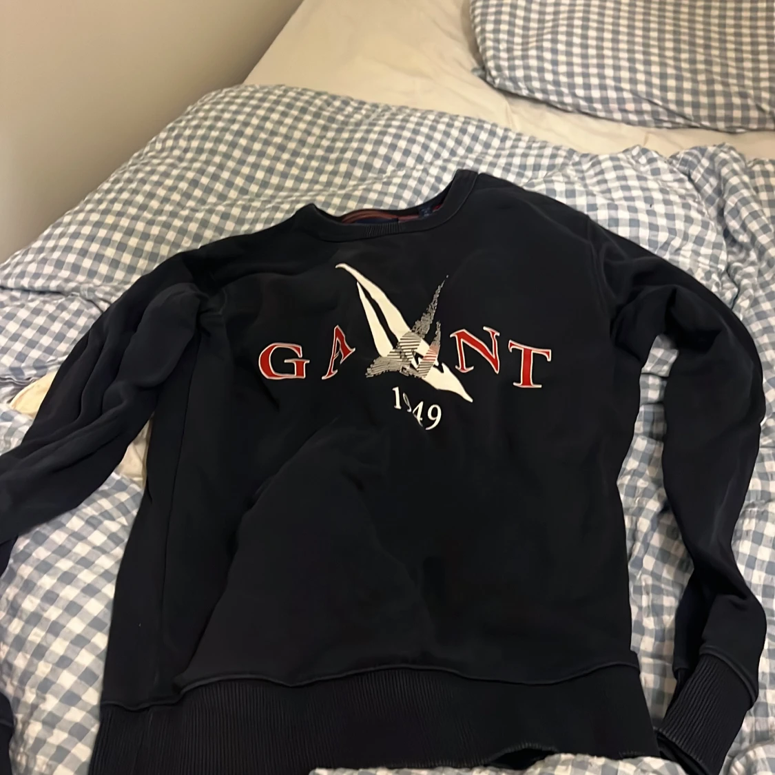 Svart sweatshirt från GANT XS