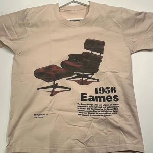 No Brand T-Shirt - Beige No Brand T-Shirt med coolt tryck Storlek M 170 passar M-S